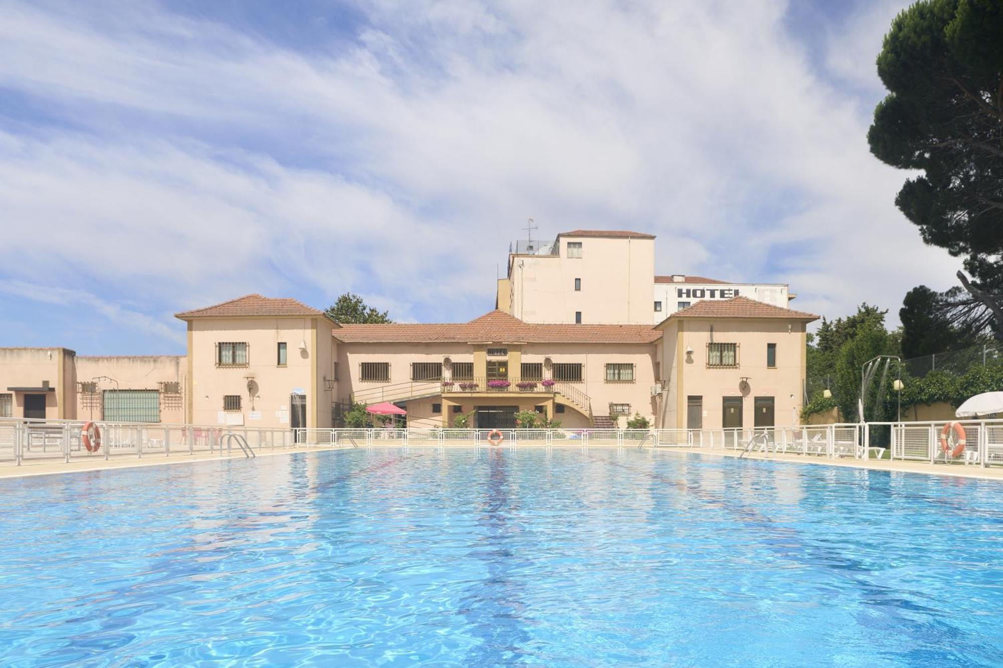 Crisol Regio Hotel Santa Marta de Tormes Exterior foto